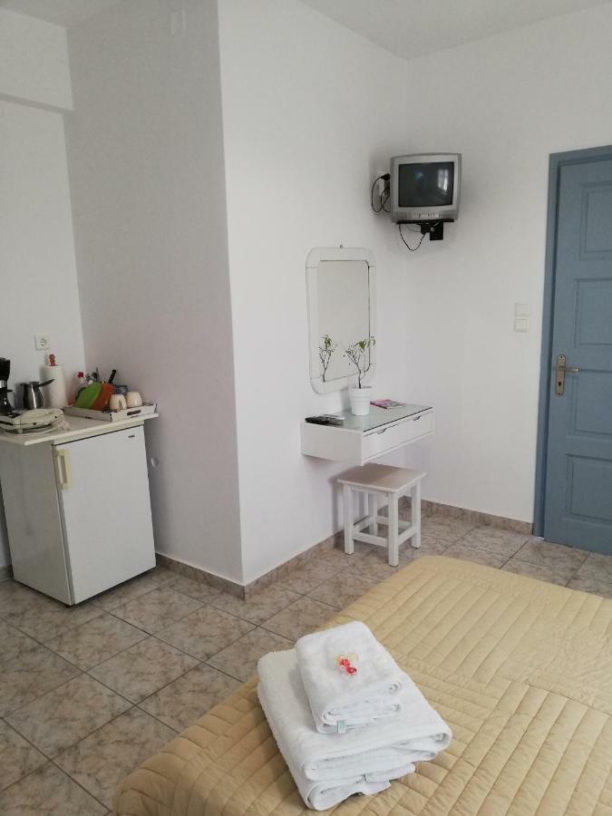 Antonis Rooms 아다마스 외부 사진